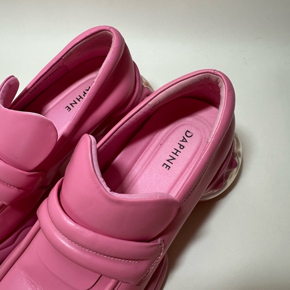 Stylish Pink Women's Moccasins - Picture 2 of 4